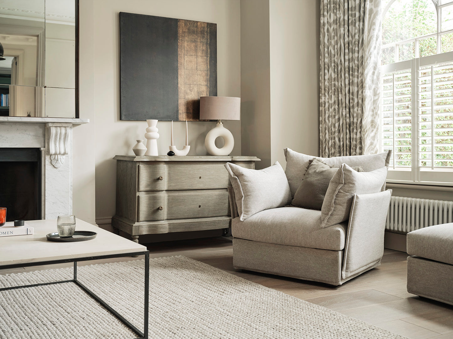 Model 06 Armchair Linen