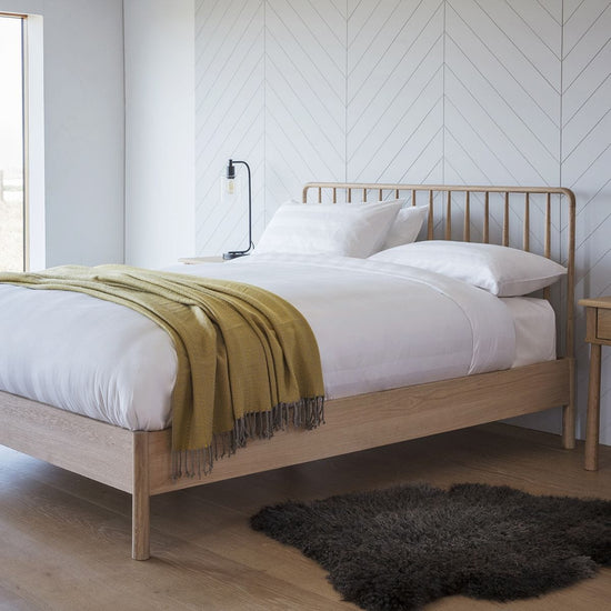 Wycombe Spindle Bed - Colour/Size Options