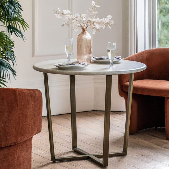 Moderna Round Dining Table